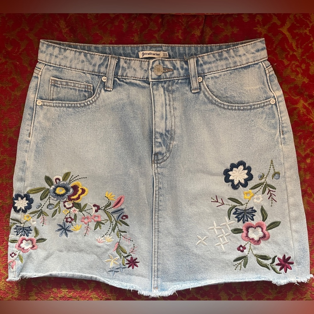 Stradivarius Floral Embroidered Denim Skirt